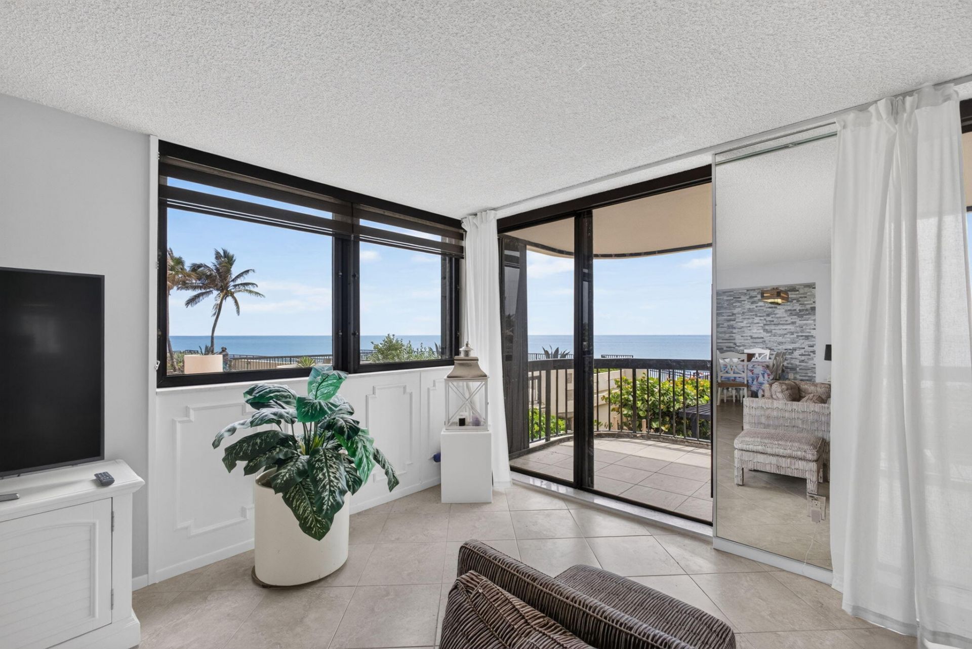 5380 N Ocean Drive, Unit 2e, Riviera Beach, FL 33404 Photo