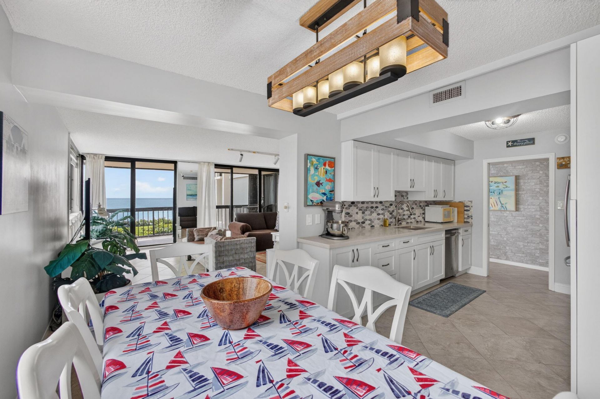 5380 N Ocean Drive, Unit 2e, Riviera Beach, FL 33404 Photo