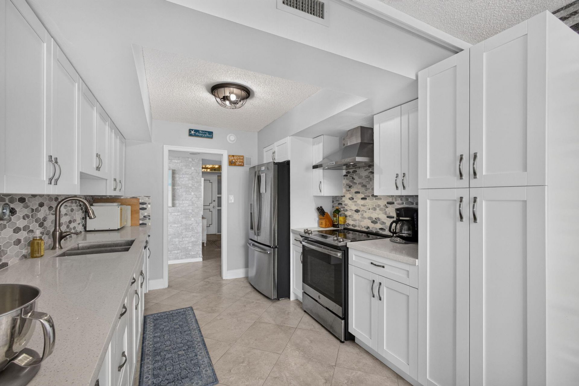 5380 N Ocean Drive, Unit 2e, Riviera Beach, FL 33404 Photo