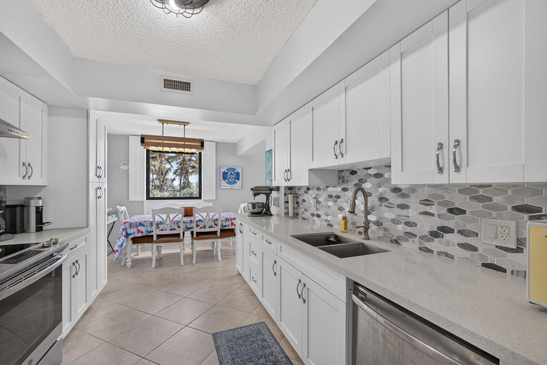 5380 N Ocean Drive, Unit 2e, Riviera Beach, FL 33404 Photo
