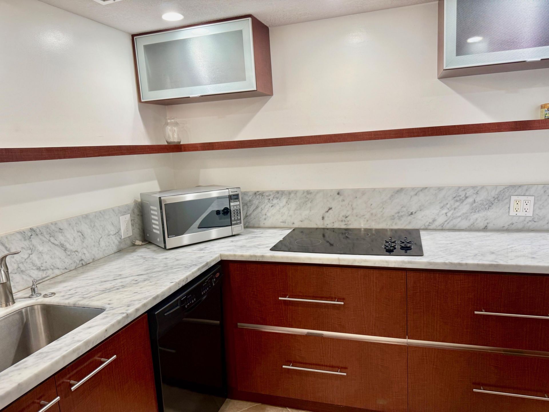 1000 Spanish River Road, Unit 1B, Boca Raton, FL 33432 Photo