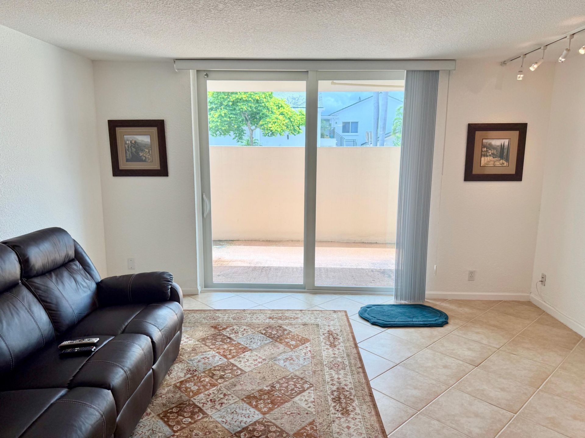 1000 Spanish River Road, Unit 1B, Boca Raton, FL 33432 Photo