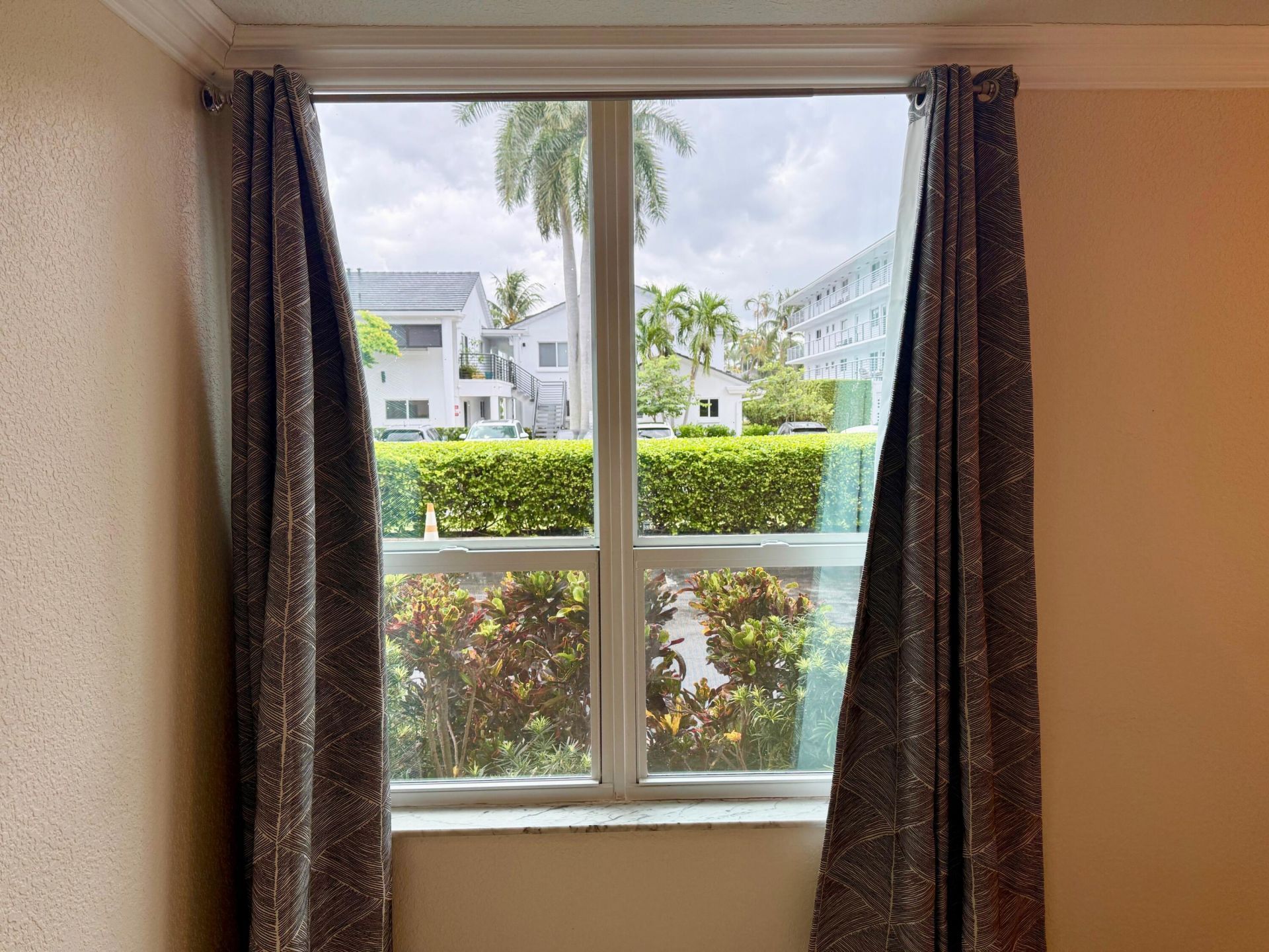 1000 Spanish River Road, Unit 1B, Boca Raton, FL 33432 Photo