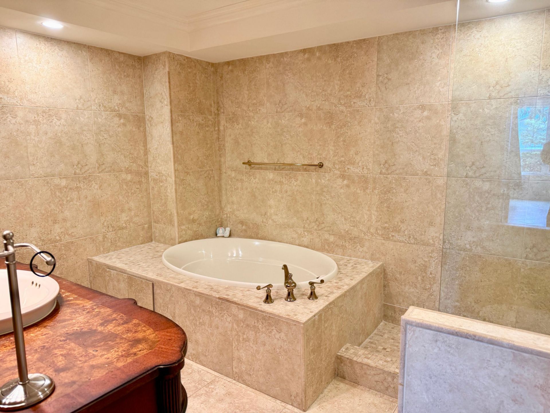 1000 Spanish River Road, Unit 1B, Boca Raton, FL 33432 Photo