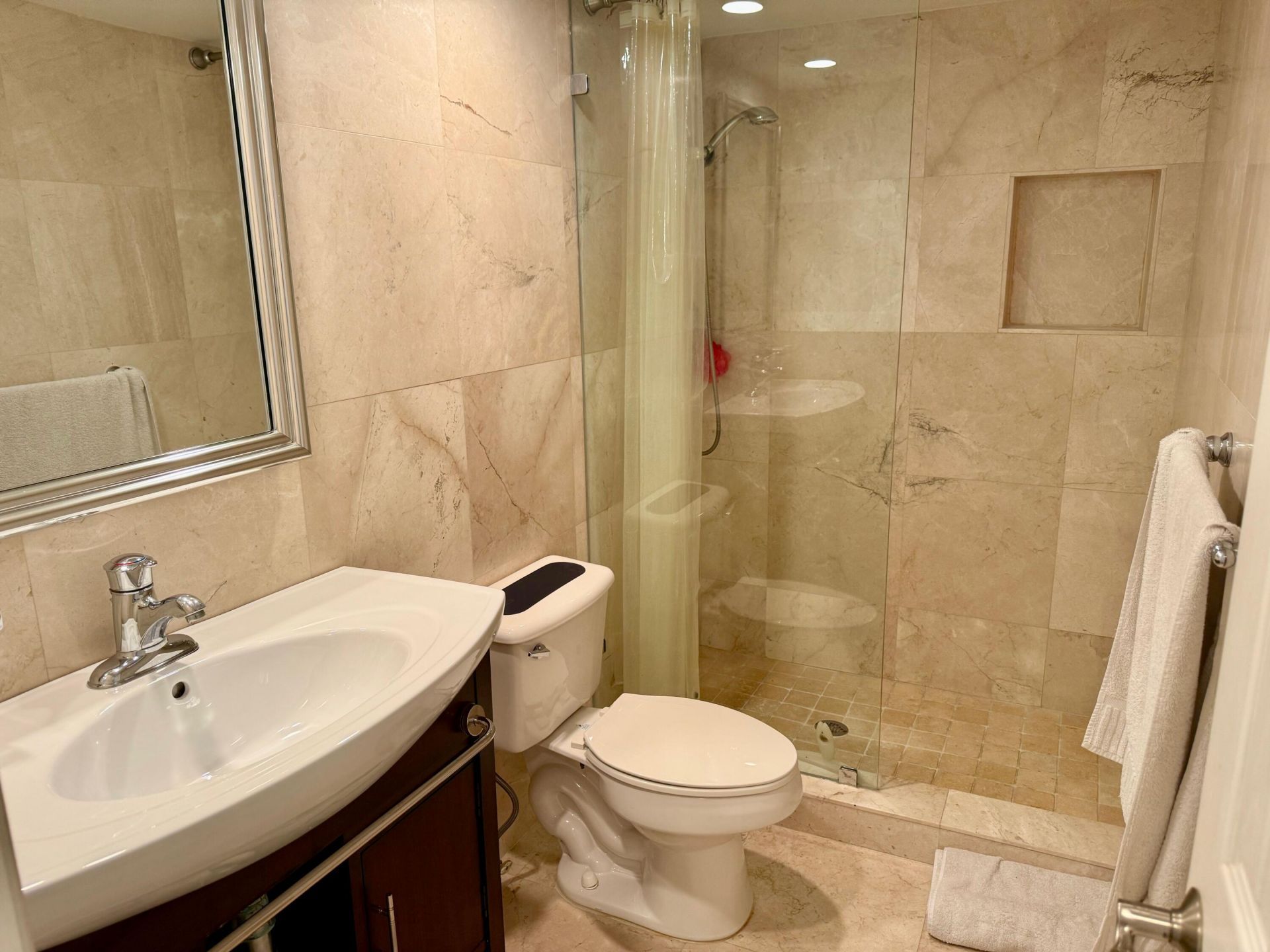 1000 Spanish River Road, Unit 1B, Boca Raton, FL 33432 Photo
