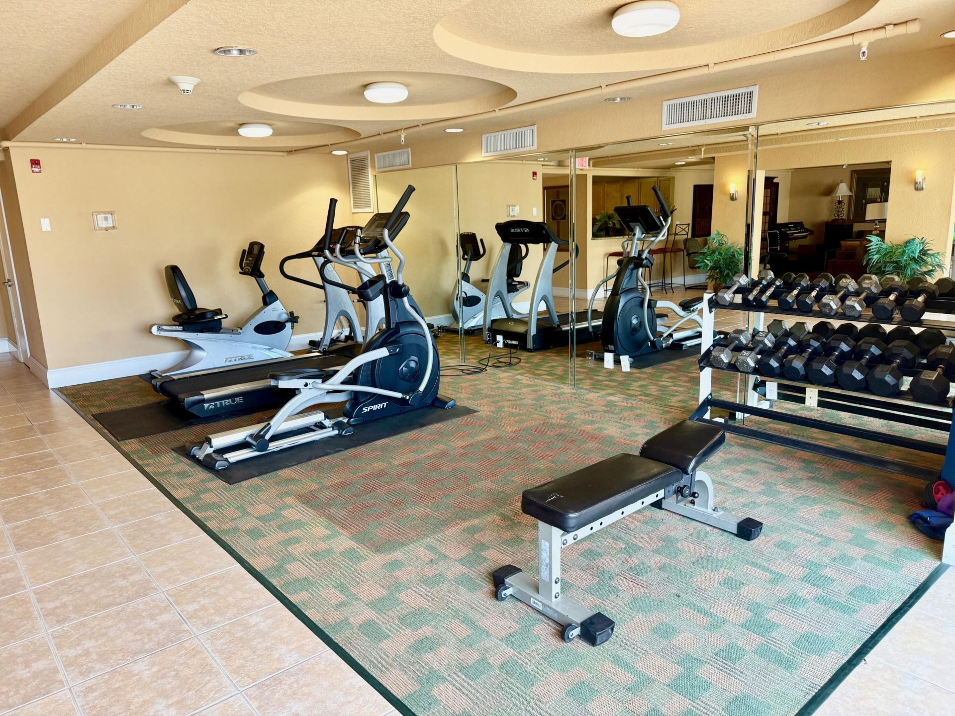 1000 Spanish River Road, Unit 1B, Boca Raton, FL 33432 Photo