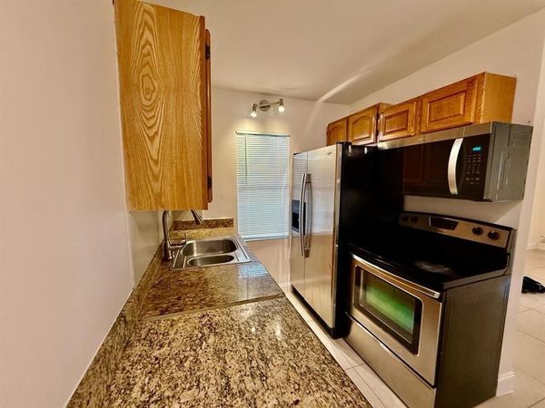 601 NE 29th Drive, Unit 4, Wilton Manors, FL 33334