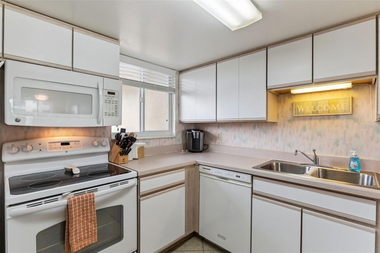 4821 Saxon Drive, Unit B103, New Smyrna Beach, FL 32169 Photo