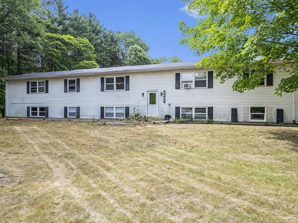 23753 Red Arrow Highway, Unit 4, Mattawan, MI 49071