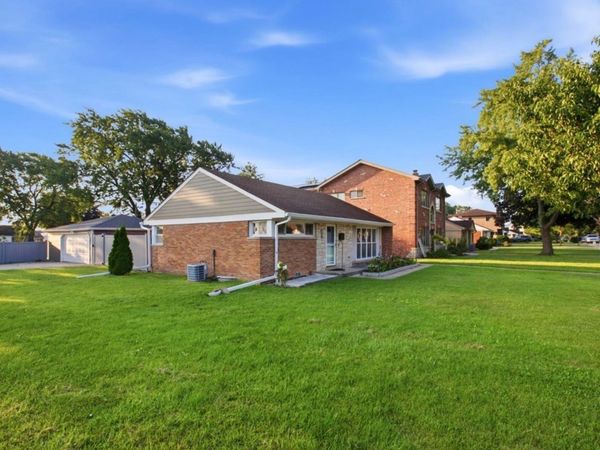 7959 N Nora Avenue , Niles, IL 60714