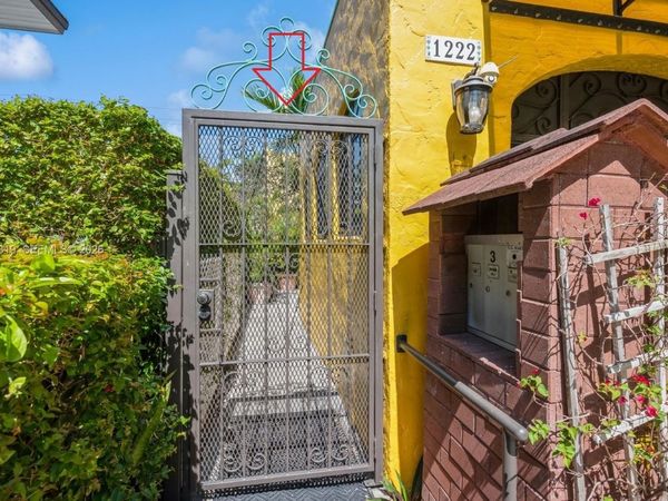 1222 Salzedo St, Unit 4, Coral Gables, FL 33134