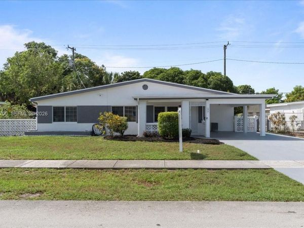 3820 NW 5th St , Lauderhill, FL 33311