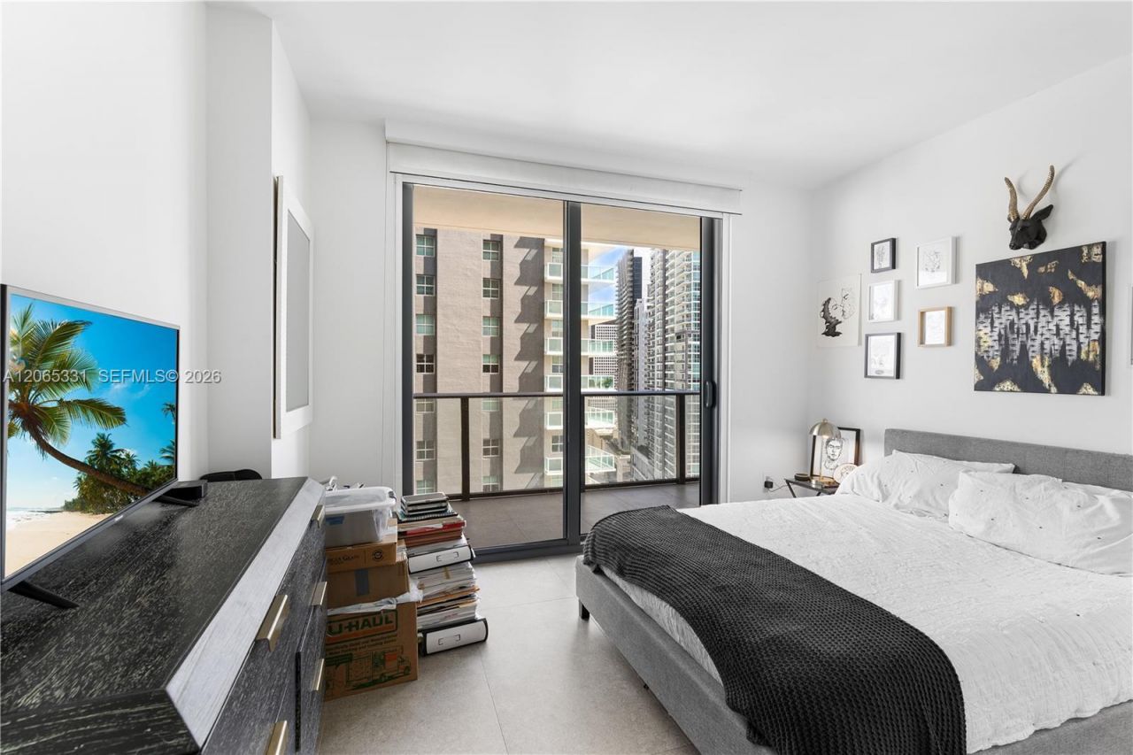 1300 S Miami Ave , Unit 2411, Miami, FL 33130 Photo