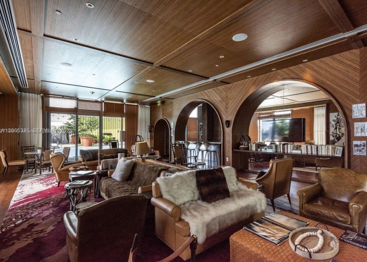 1300 S Miami Ave , Unit 2411, Miami, FL 33130 Photo