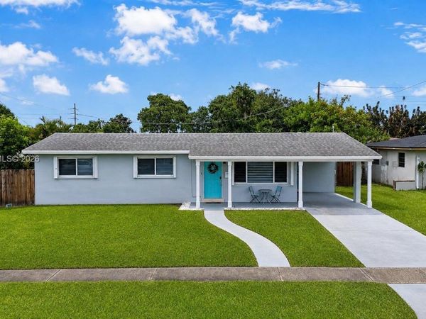 6414 SW 7th St , Pembroke Pines, FL 33023