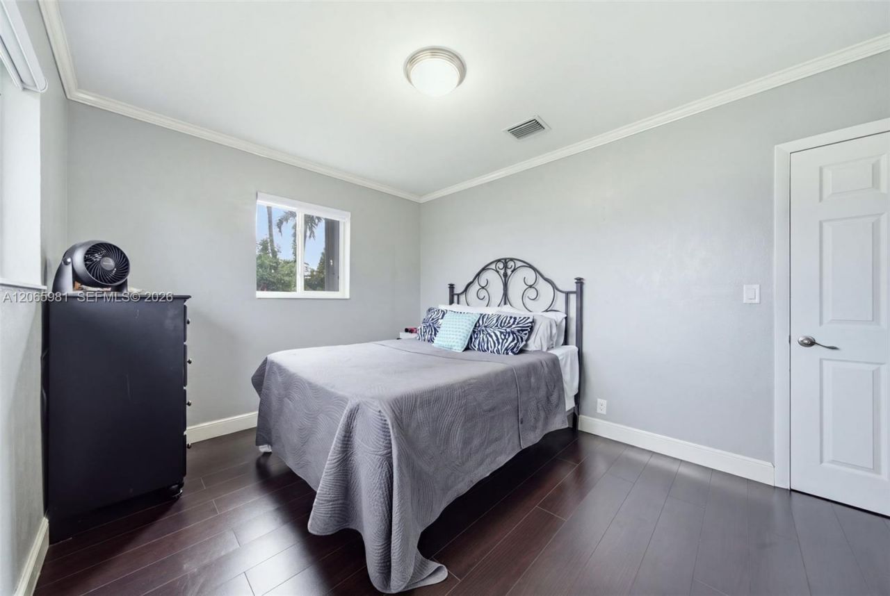 6414 SW 7th St, Pembroke Pines, FL 33023 Photo