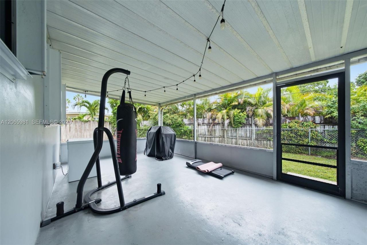 6414 SW 7th St, Pembroke Pines, FL 33023 Photo
