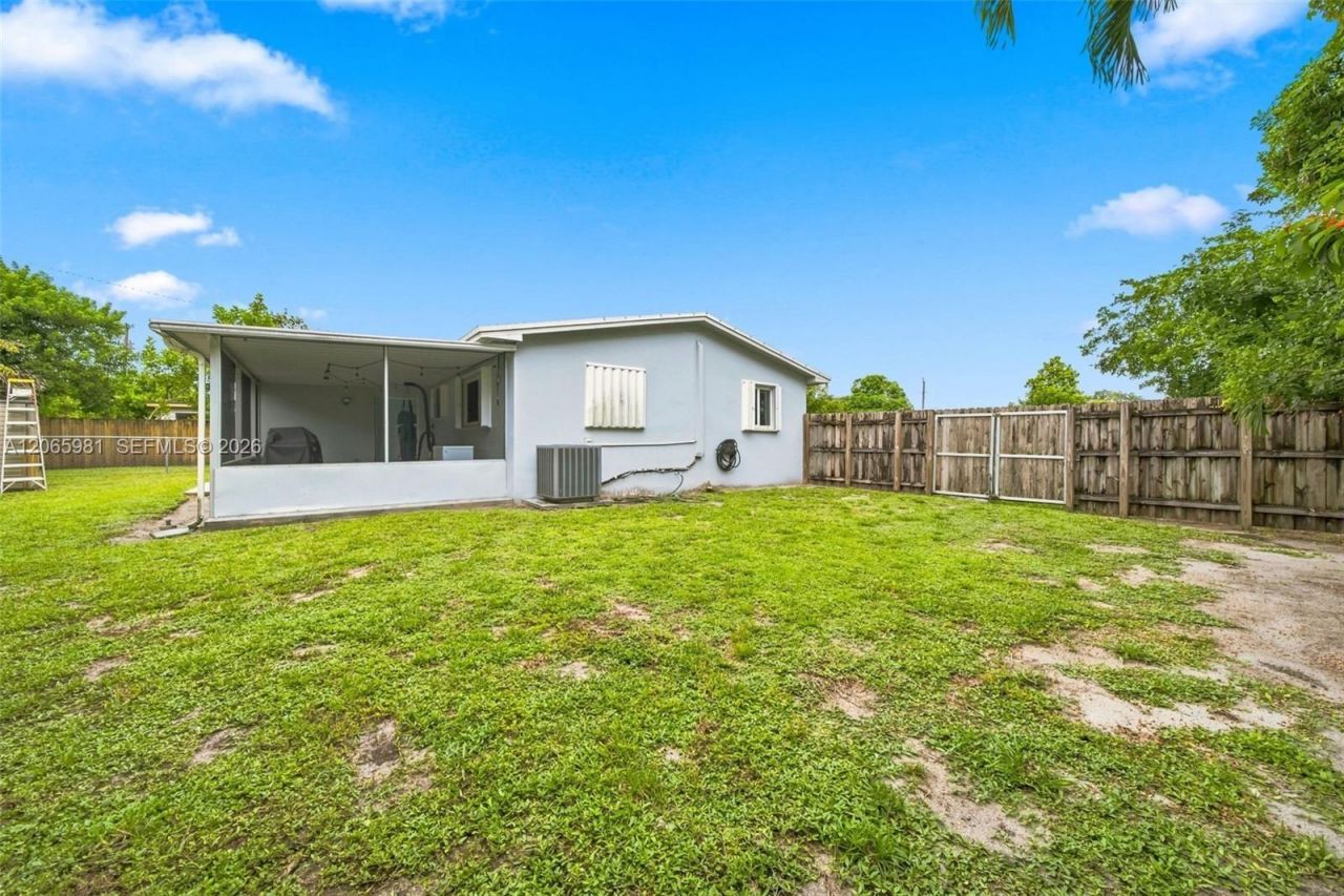 6414 SW 7th St, Pembroke Pines, FL 33023 Photo