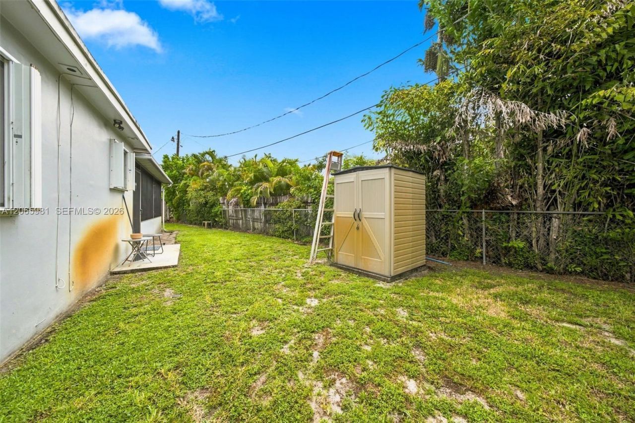 6414 SW 7th St, Pembroke Pines, FL 33023 Photo
