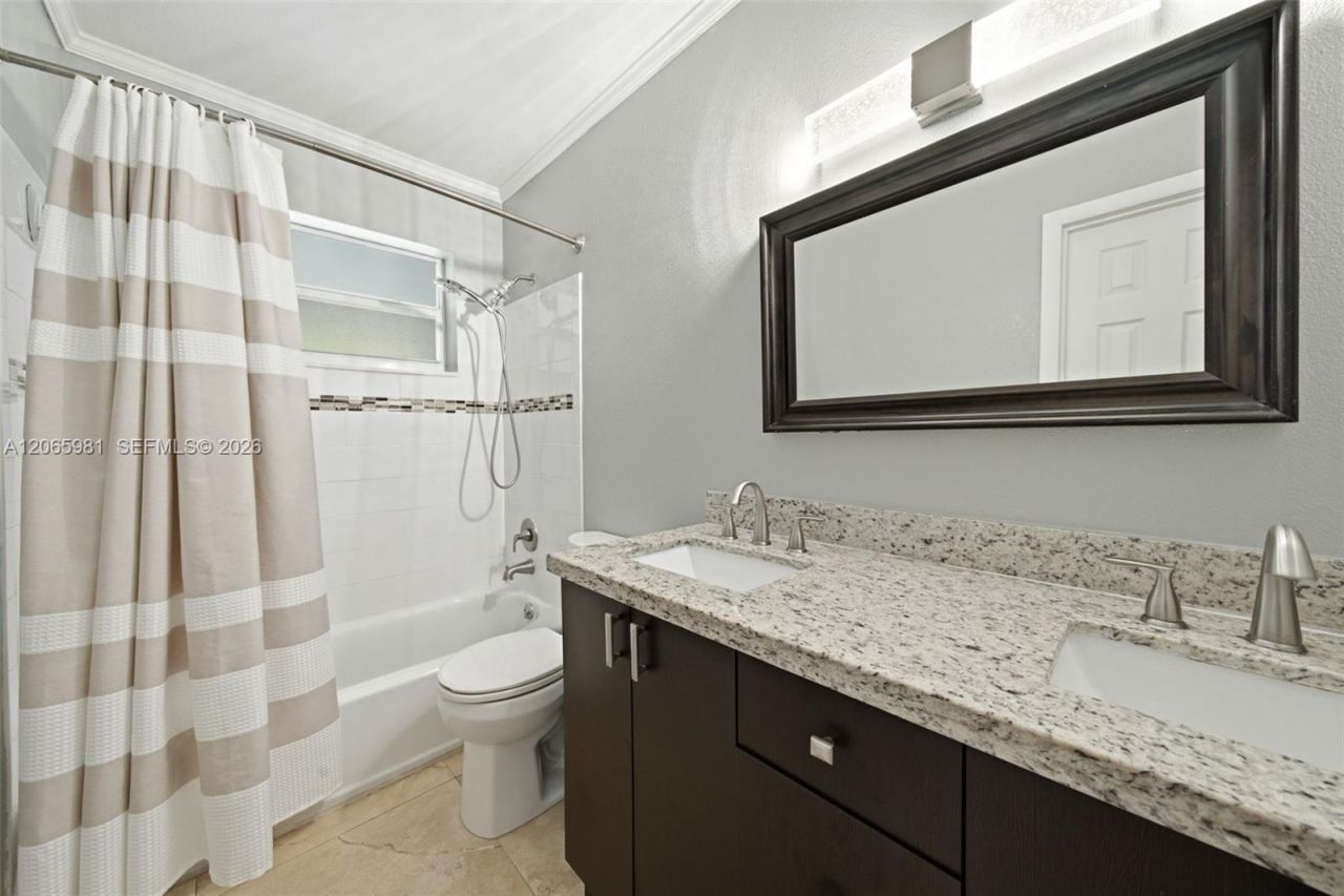 6414 SW 7th St, Pembroke Pines, FL 33023 Photo