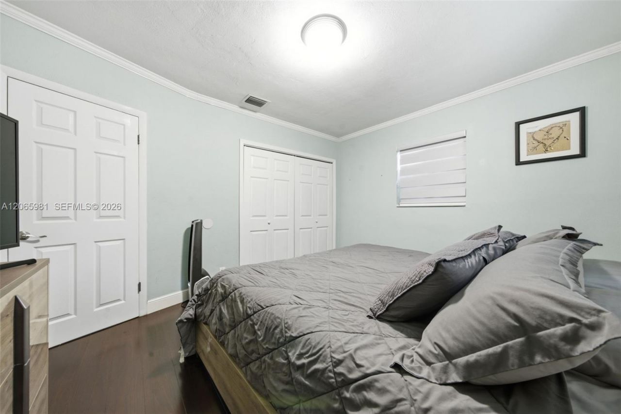 6414 SW 7th St, Pembroke Pines, FL 33023 Photo