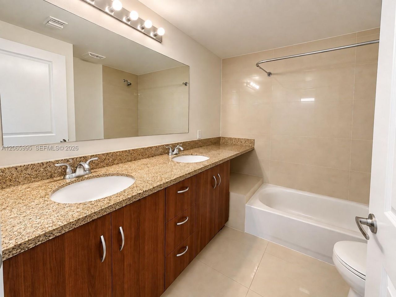 601 NE 23rd St, Unit PH02, Miami, FL 33137 Photo