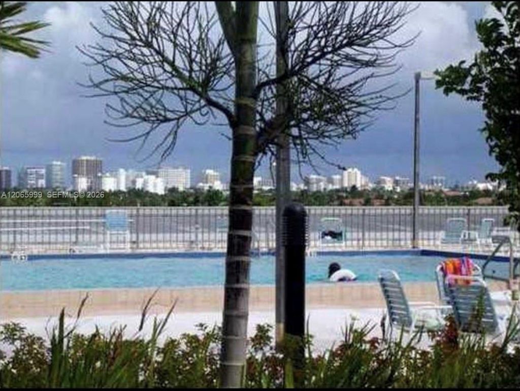 13499 Biscayne Blvd , Unit 506, North Miami, FL 33181 Photo
