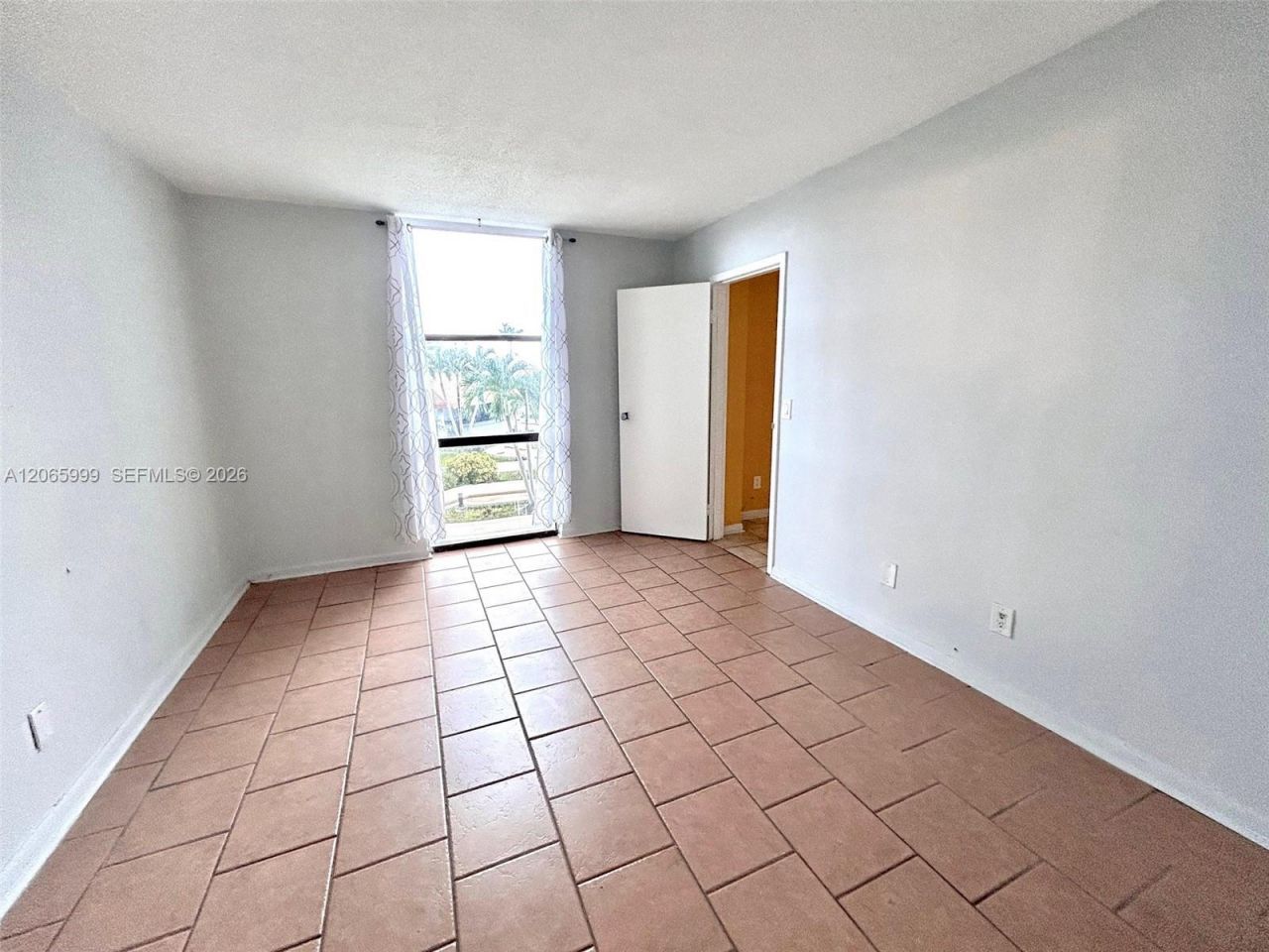 13499 Biscayne Blvd , Unit 506, North Miami, FL 33181 Photo