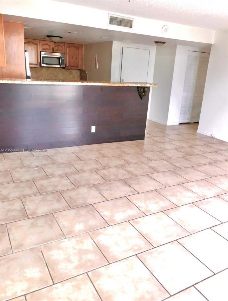 13499 Biscayne Blvd , Unit 506, North Miami, FL 33181 Photo