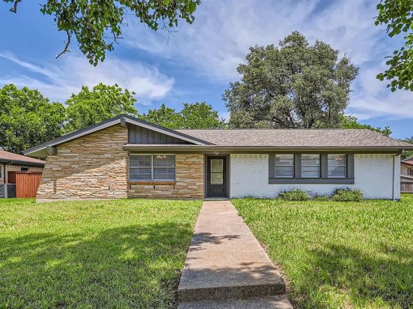 2309 Woodlawn Drive, Ennis, TX 75119