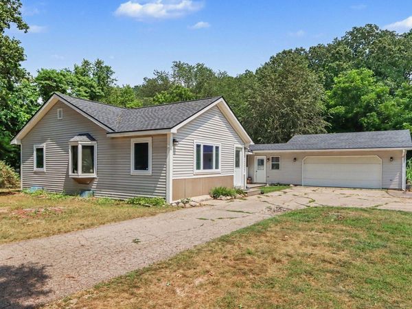 13801 32nd Street, Gobles, MI 49055