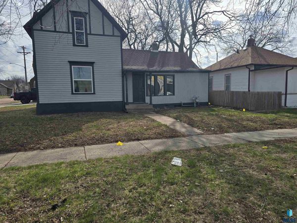 232 N Nesmith Ave, Sioux Falls, SD 57103