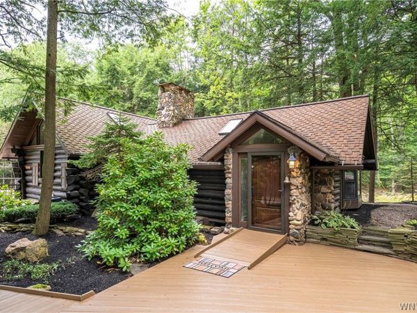 5940 Herman Hill Road , Orchard Park, NY 14127