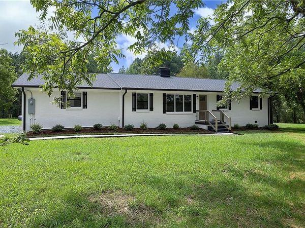 7962 Sylvan Road, Liberty, NC 27298