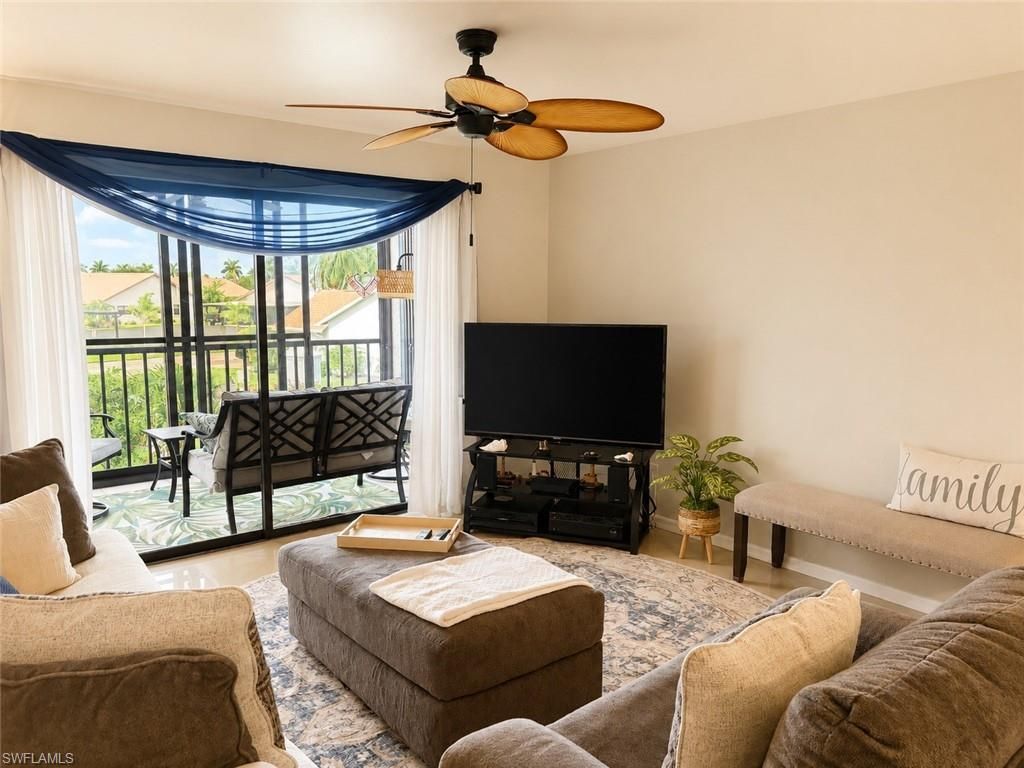 11300 Caravel Cir, Unit 203, Fort Myers, FL 33908 Photo