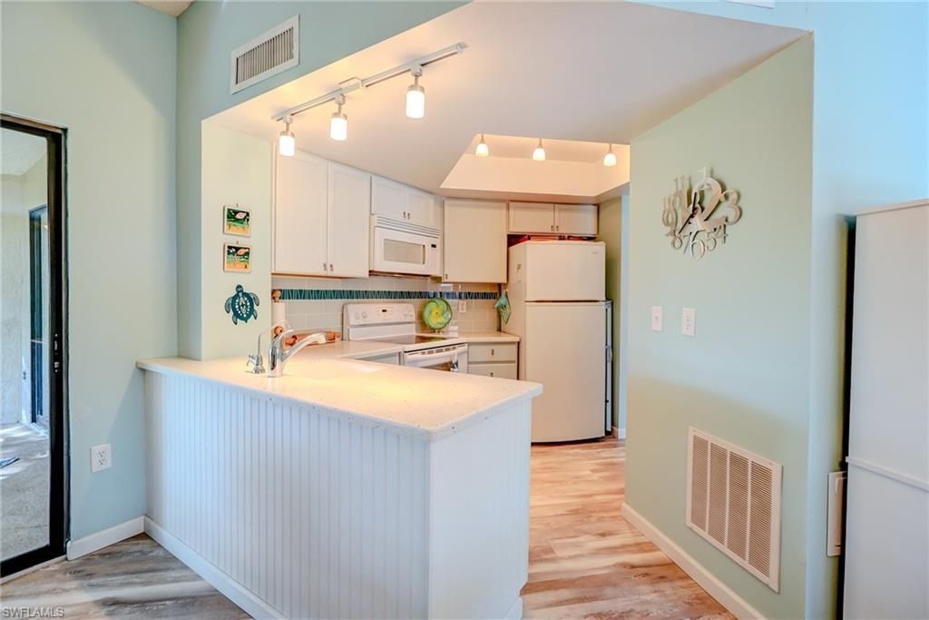 9623 Eaton Gardens Ln , Unit 201, Fort Myers, FL 33919 Photo