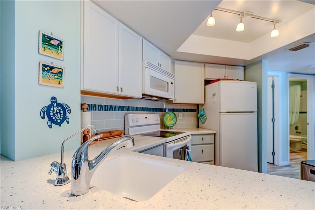 9623 Eaton Gardens Ln , Unit 201, Fort Myers, FL 33919 Photo