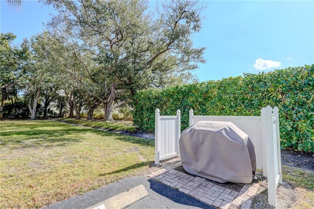 9623 Eaton Gardens Ln , Unit 201, Fort Myers, FL 33919 Photo