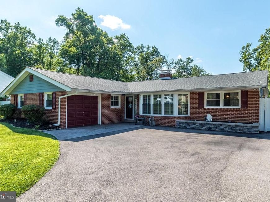608 Oriole Lane, Dresher, PA 19025 Main Photo
