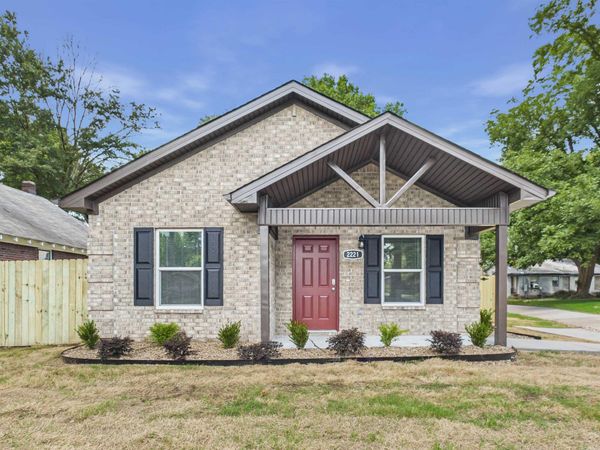 2221.5 E Washington , North Little Rock, AR 72214