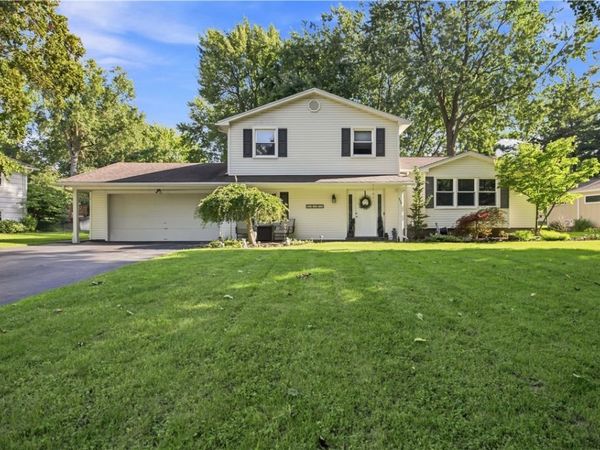 117 Parkmeadow Drive , Pittsford, NY 14534