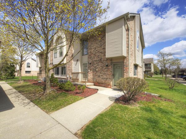 42779 Lilley Pointe Drive, Canton, MI 48187