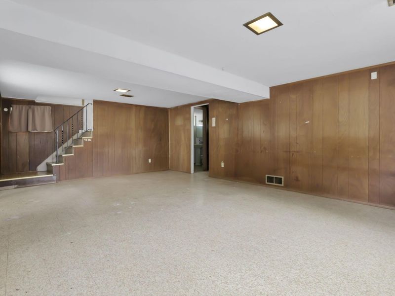 1370 Fowler Drive, Columbus, OH 43224 Photo 33
