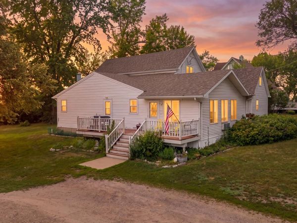 48055 259th St, Brandon, SD 57005
