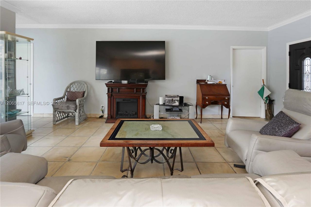 910 N 14th Ct , Hollywood, FL 33020 Photo
