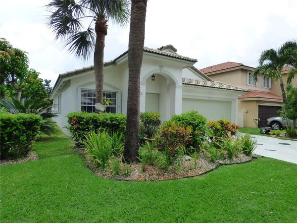 474 SW 205th Ave , Pembroke Pines, FL 33029