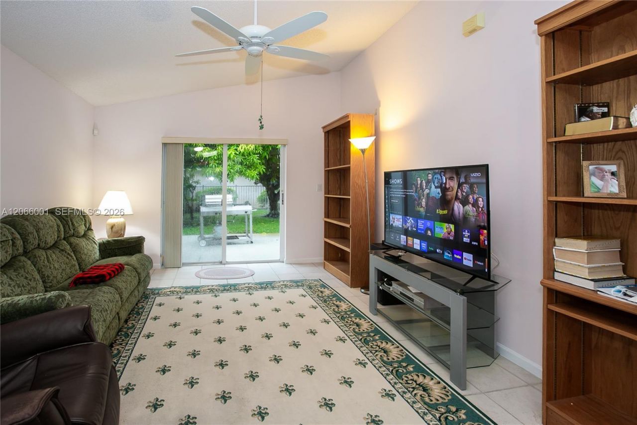 474 SW 205th Ave, Pembroke Pines, FL 33029 Photo