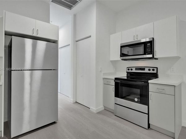 1567 NW 1st St , Unit 10, Miami, FL 33125
