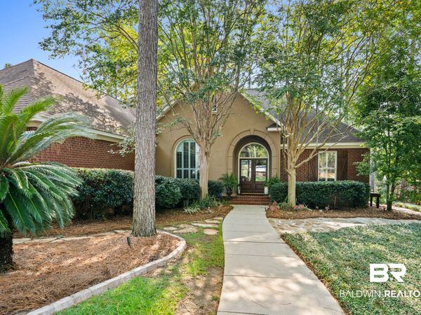 420 Clubhouse Dr, Fairhope, AL 36532