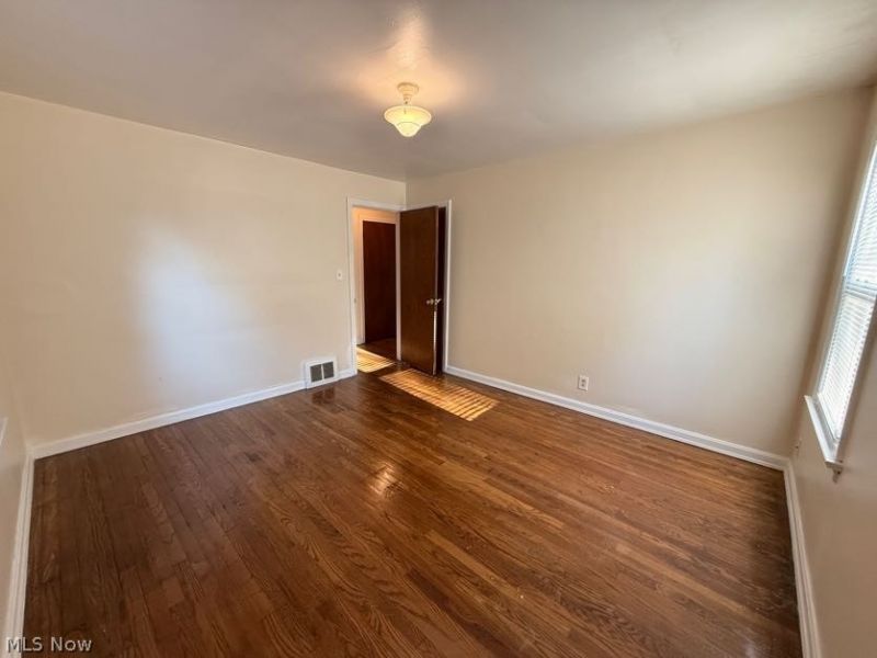 2042 13th Street SW, Unit 2, Cuyahoga Falls, OH 44223 Photo 14